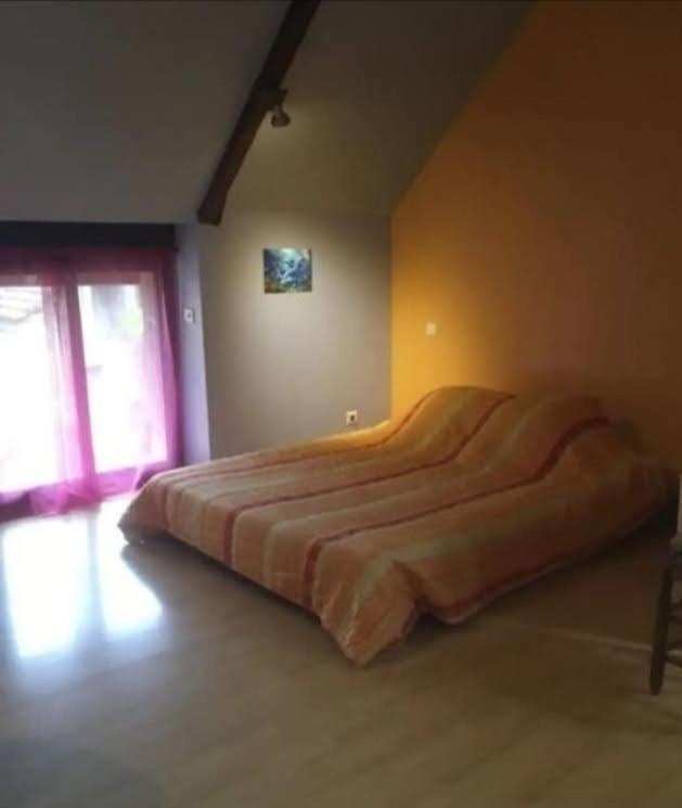 Chambre Chez L'Habitant Rueyres Bagian luar foto